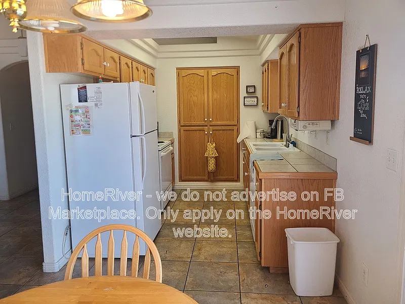 3 bed, 2.0 bath, 1239 sqft, $1,500 — Photo 3