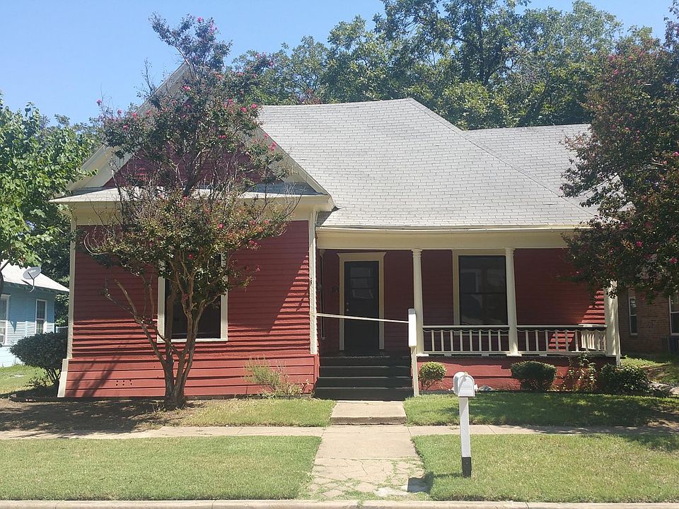 2nd image of 414 W Franklin St