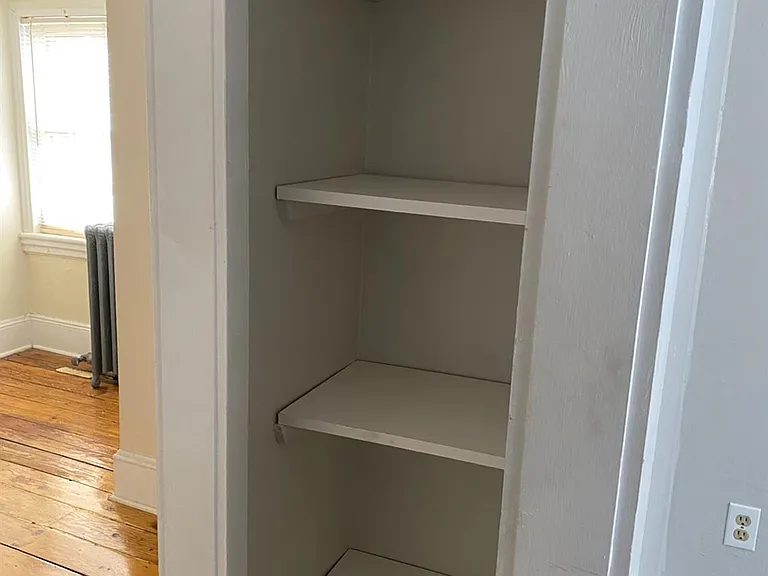 235 Montgomery St #3 — Photo 9