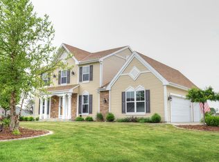 2263 Sherman Parc Ct, Jackson, WI 53037