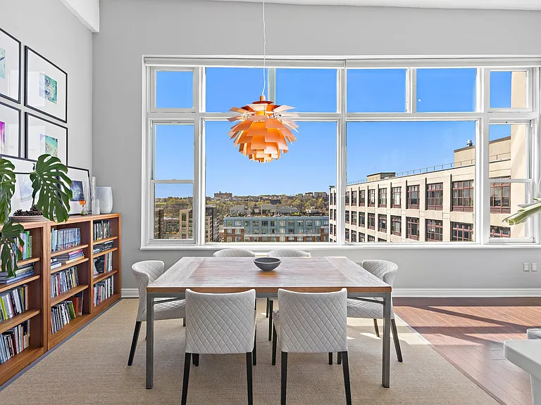 1500 Hudson St #12R — Photo 11