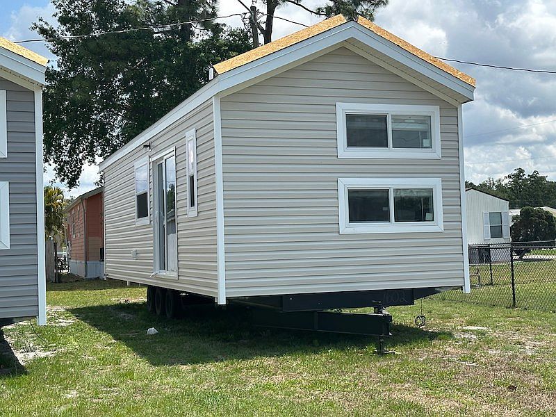 1st image of 2733 Bridge Ave #509
