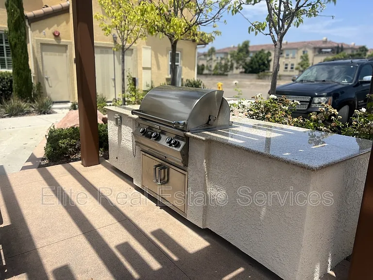 1433 Shearwater St #1 — Photo 4