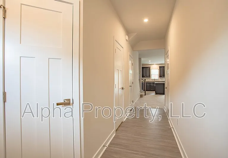 219 Clearwood Dr — Photo 3