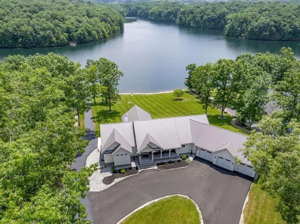 441 Otter Creek Ln, Crossville, TN 38571