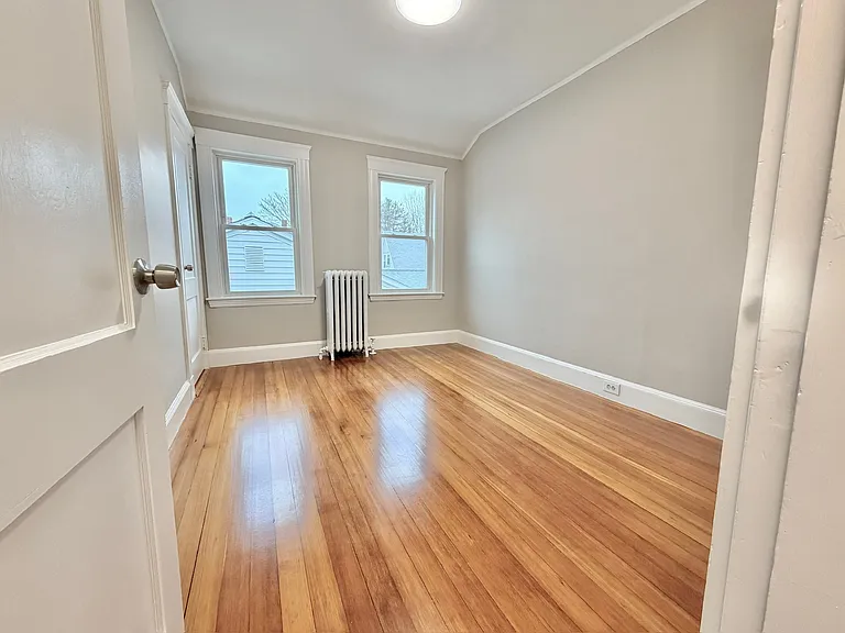 89 Glendower Rd #3 — Photo 20