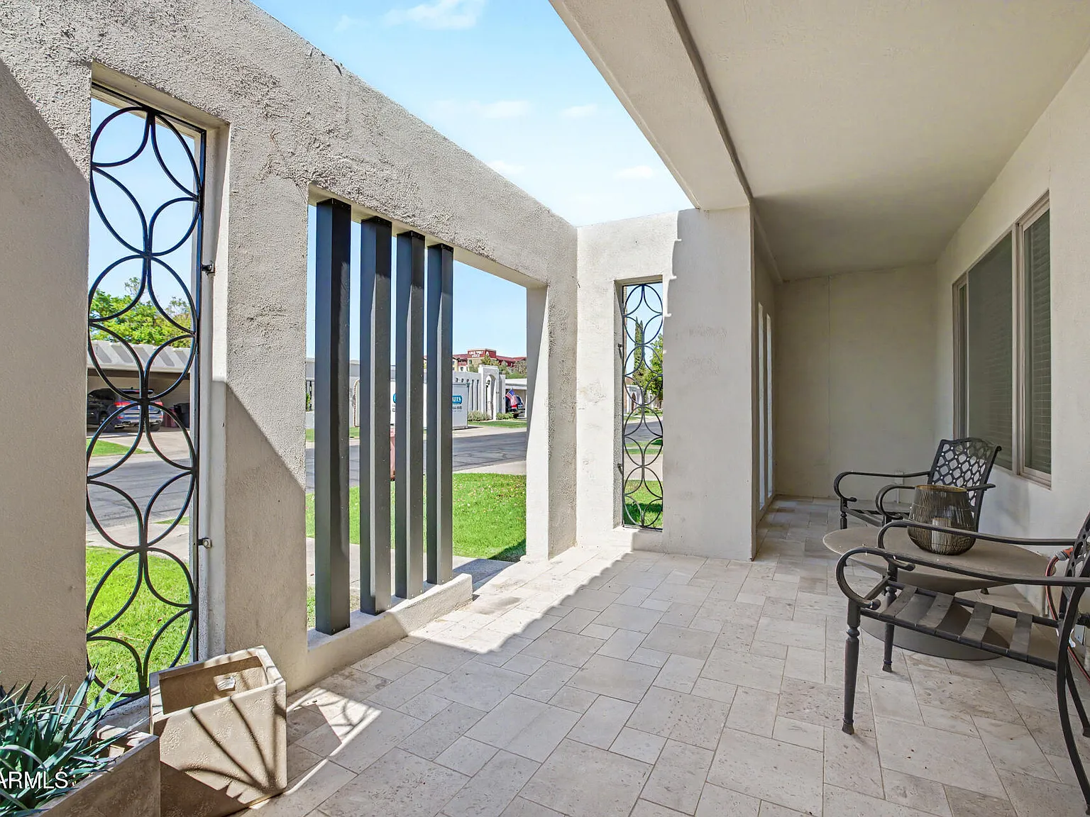 3 bed, 3.0 bath, 2097 sqft, $4,800 — Photo 4