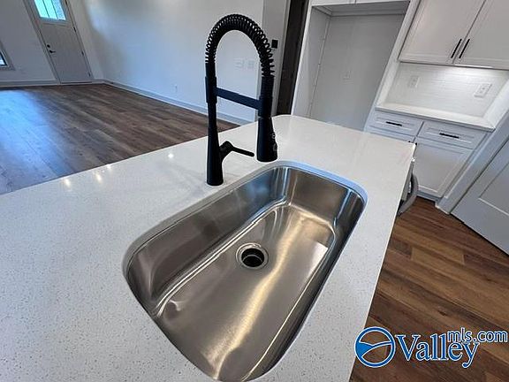 5th image of 396 Anna Dora Way