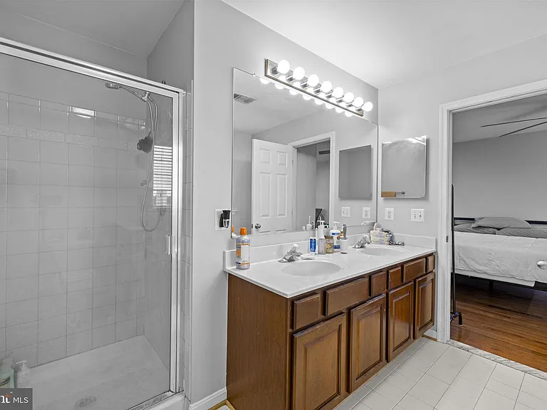 645 McLeary Sq SE — Photo 17