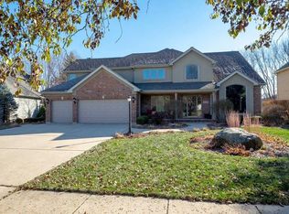 2624 Regency Ct, Naperville, IL 60565