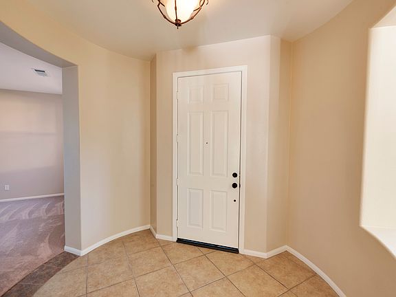3rd image of 31923 Birchwood Dr