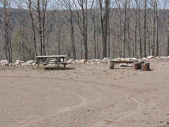 5th image of 4778 Lake Lucerne Dr