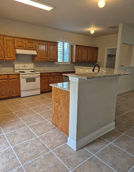 7205 Hogan Dr — Photo 5