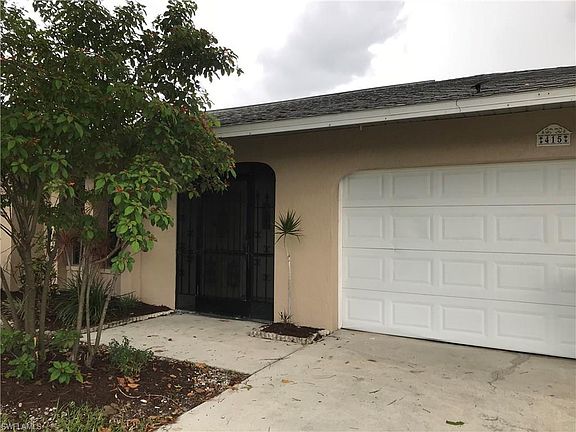 2nd image of 415 SW 37th Ln