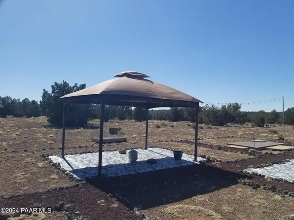42650 N Wayne Rd, Ash Fork, AZ 86320