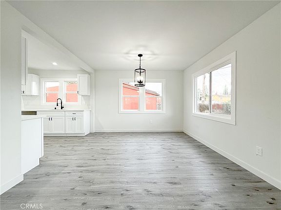 3rd image of 2222 E 124th St