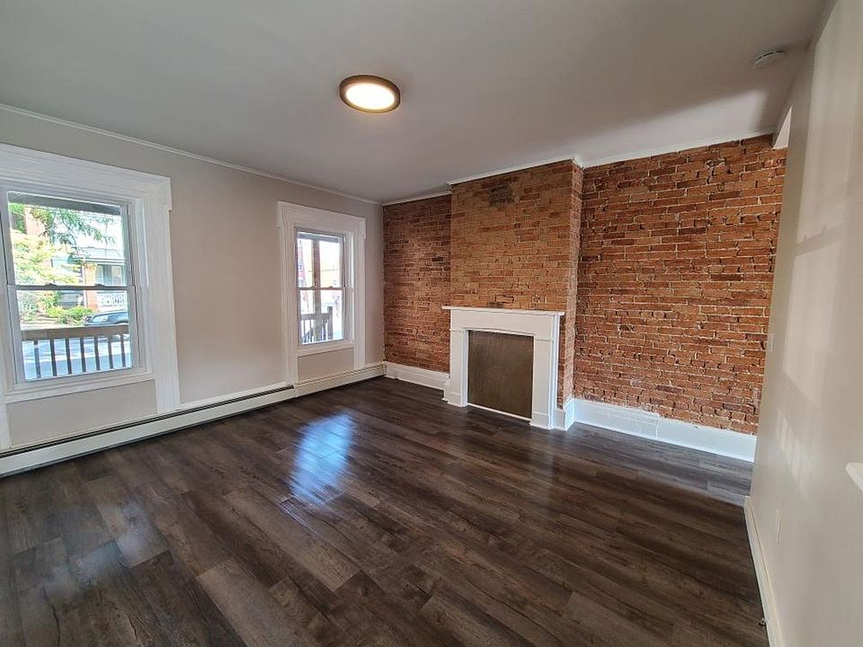 2nd image of 78 Garden St #A