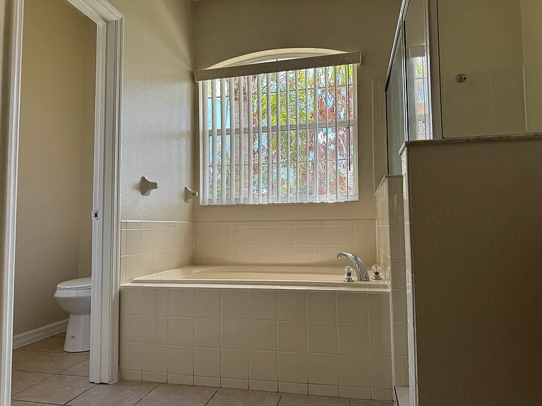510 Bromley Ct — Photo 17