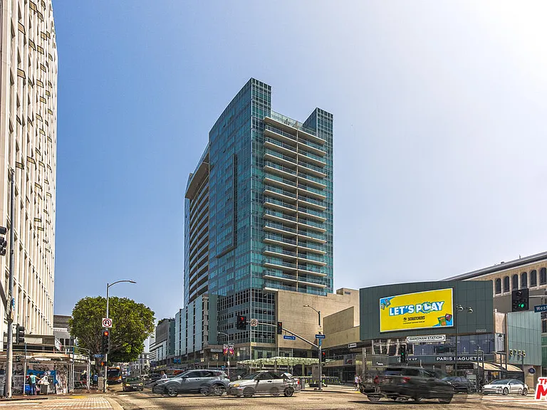 3785 Wilshire Blvd #1607 — Photo 48