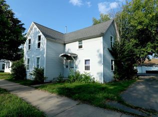 909 S 3rd Ave, Wausau, WI 54401