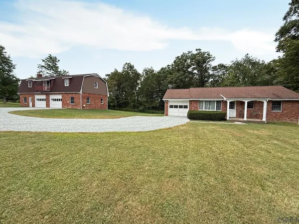 440 & 446 448 Dark Shade Dr, Windber, PA 15963