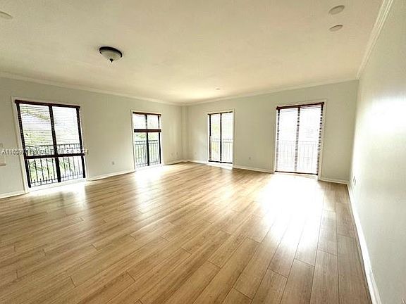 3rd image of 671 Biltmore Way APT 402