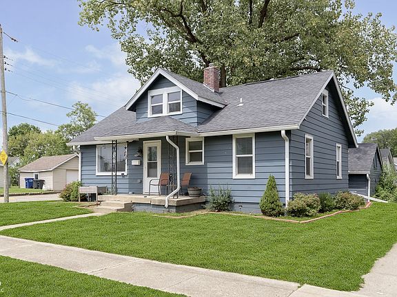 2nd image of 602 E Franklin St
