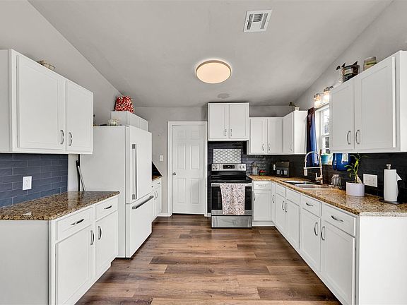 4th image of 6607 NW Ferris Ave