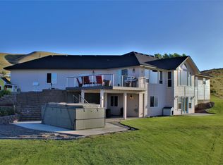 564 Chappel Ln, Moxee, WA 98936