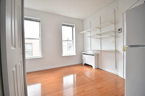 Rented by Wyllie Real Estate | media 9