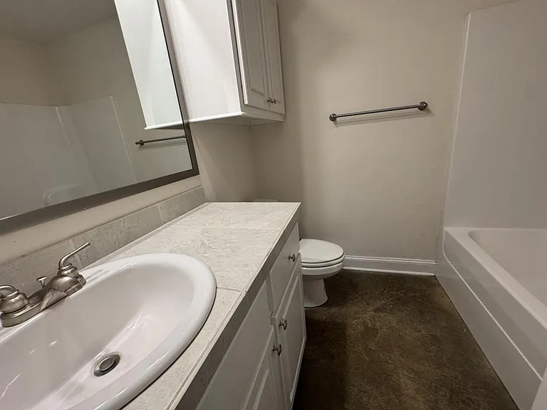 224 Hemingway Cir — Photo 11