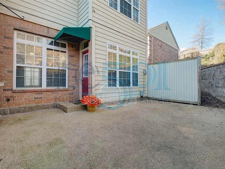7104 Ohio St #1 — Photo 31