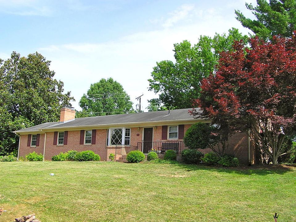 1st image of 1 Thornridge Ct
