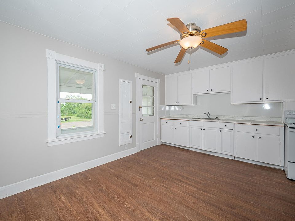1st image of 1277 Enfield St #1277