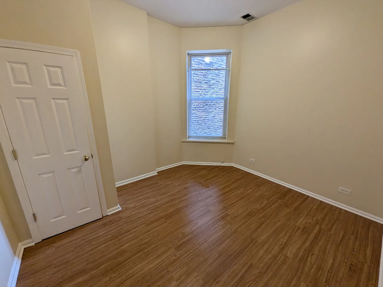 4 bed, 1300 sqft, $2,800 — Photo 3