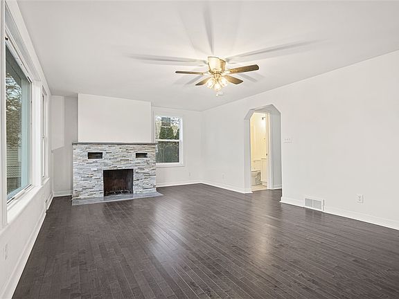 3rd image of 737 Wood Ave