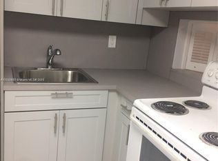 2859 Leonard Dr #610, North Miami Beach, FL 33160