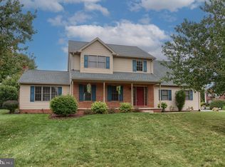 110 Stone Hedge Ct, Lebanon, PA 17042