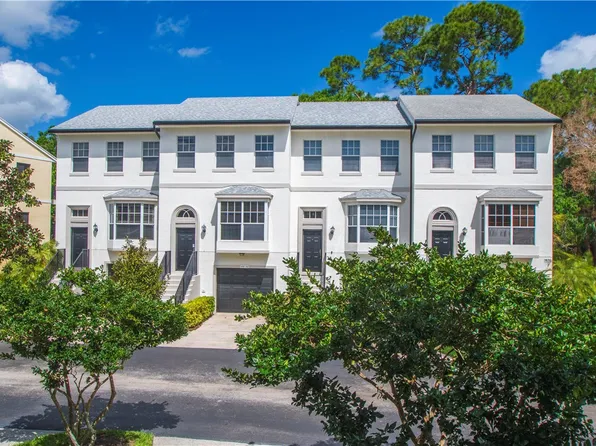 1670 42nd Sq APT 102, Vero Beach, FL 32960