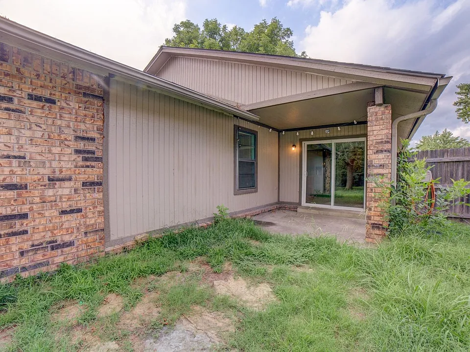 2505 E Princeton St
