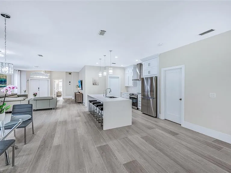 8260 Laurel Lakes Blvd — Photo 17