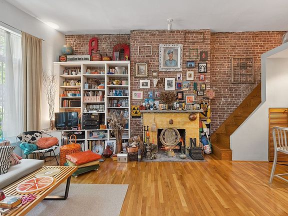 2nd image of 312 W 107th St APT 2A