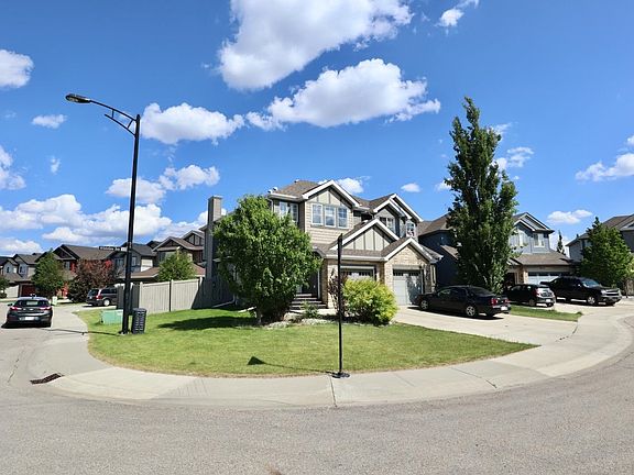 3rd image of 3603 Whitelaw Bay NW