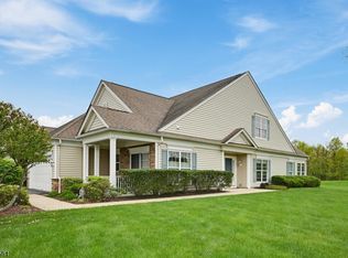 434 Crossfields Ln, Somerset, NJ 08873