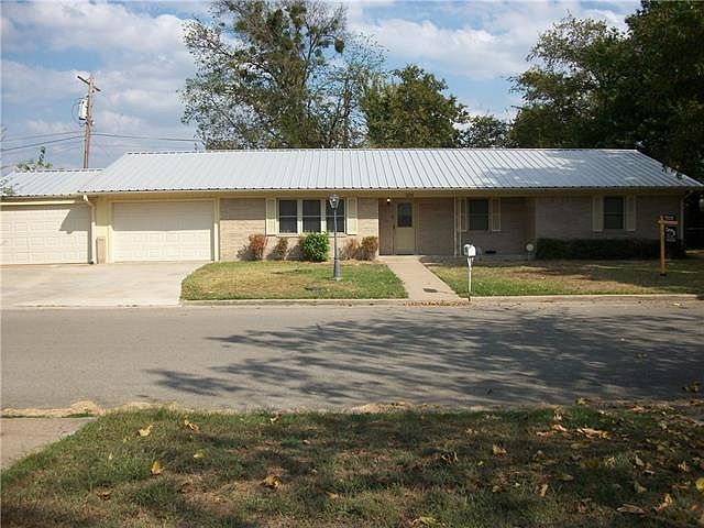 1st image of 105 Horseshoe Dr