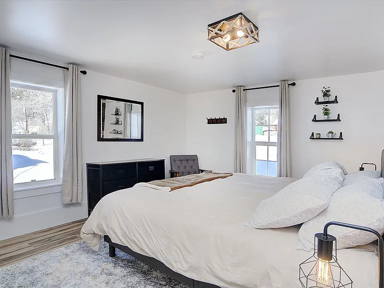 138 Lang St — Photo 7