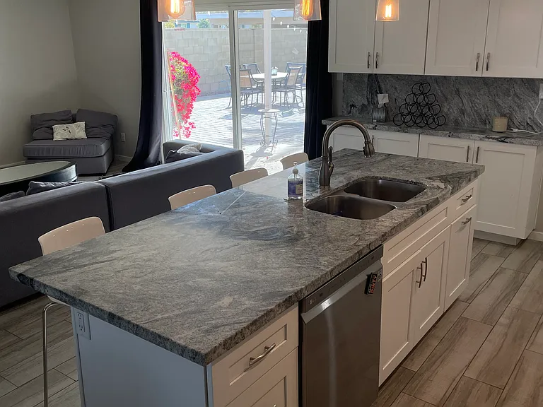 2510 S Dorsey Ln — Photo 8