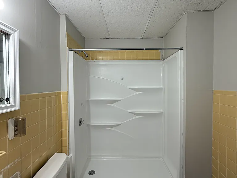 476 Thompson Ave #1 — Photo 12