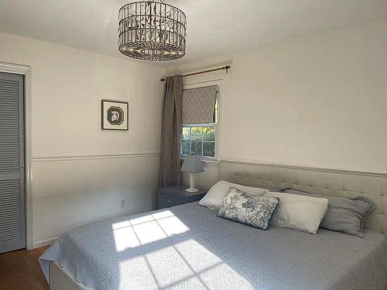 570 Bedford Rd — Photo 10