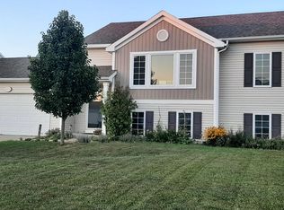 6271 Greenview Dr, Zeeland, MI 49464